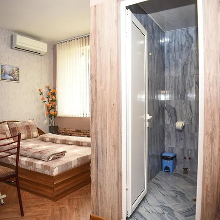 велина Pensjonat Paweł Banja