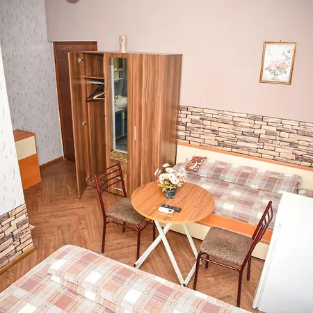 велина Pensjonat Paweł Banja